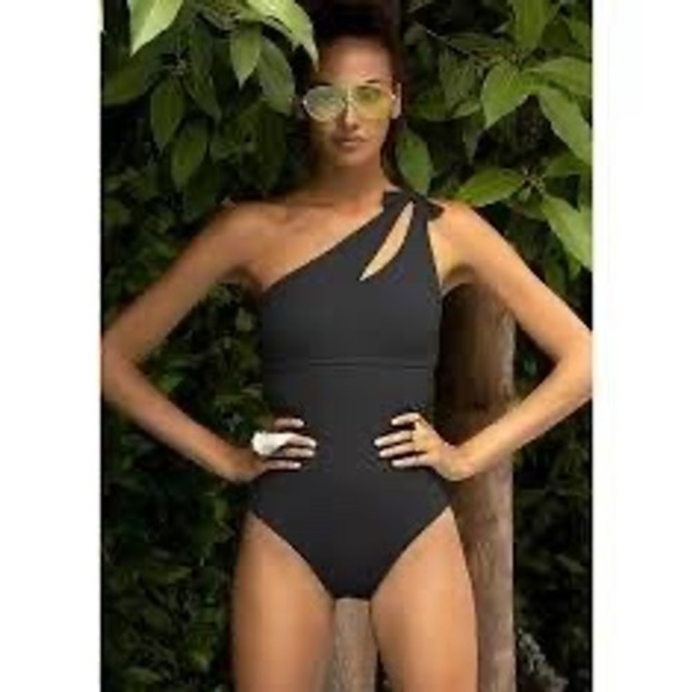 Becca | Asymmetric Cutout One-Piece Swimsuit Large Black One Shoulder Tie Back